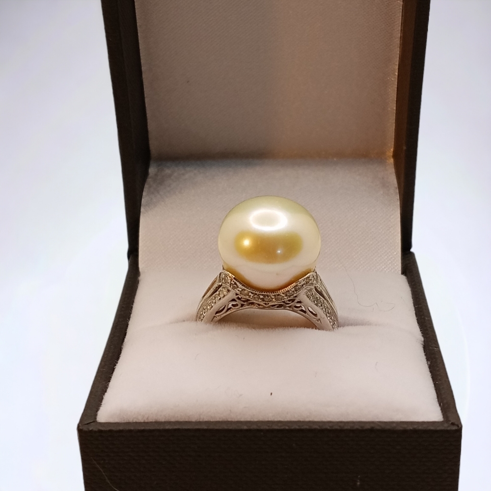 18K White Gold Diamond & 13.5MM Pearl Ring